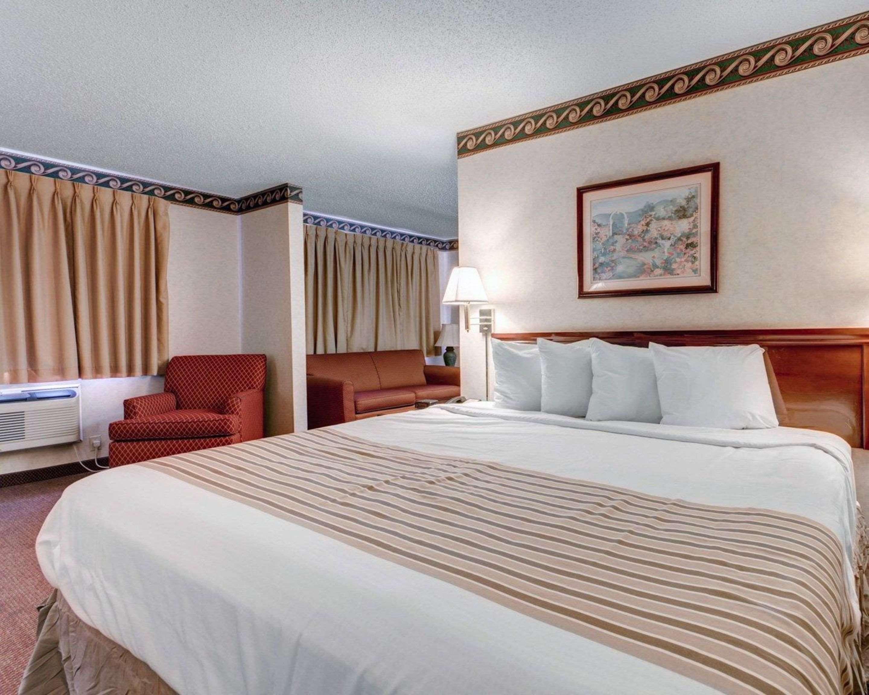 Econo Lodge Inn & Suites Эль-Пасо Экстерьер фото